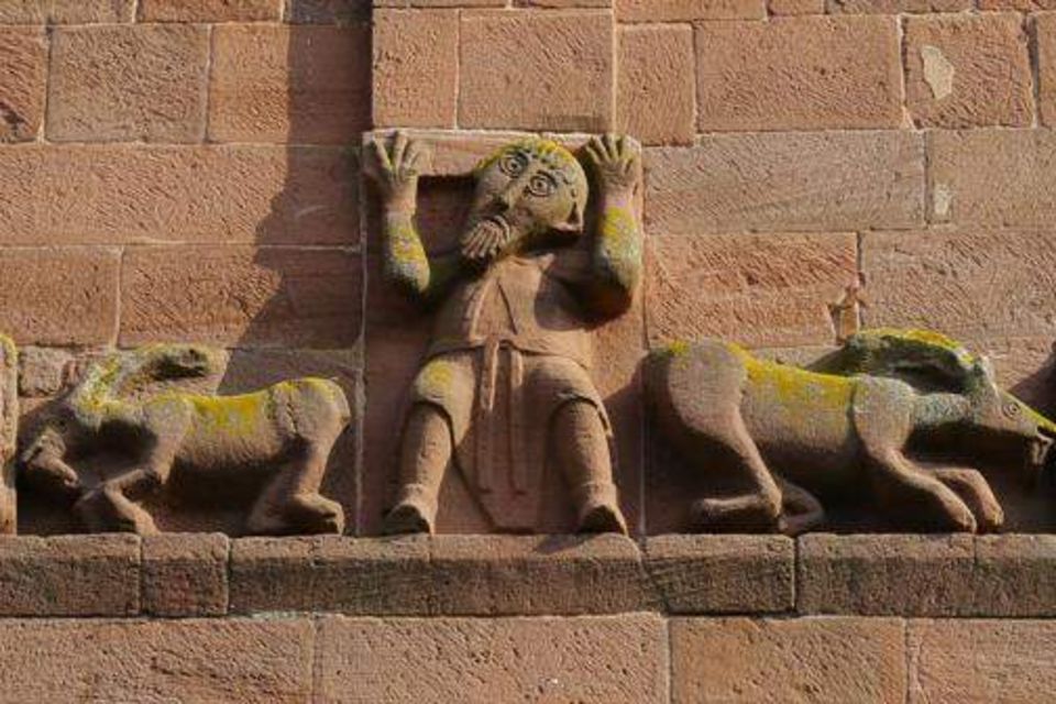 Motiv aus dem ringsum laufenden Skulpturenfries am Eulenturm von Hirsau, 1120 [schlösser]